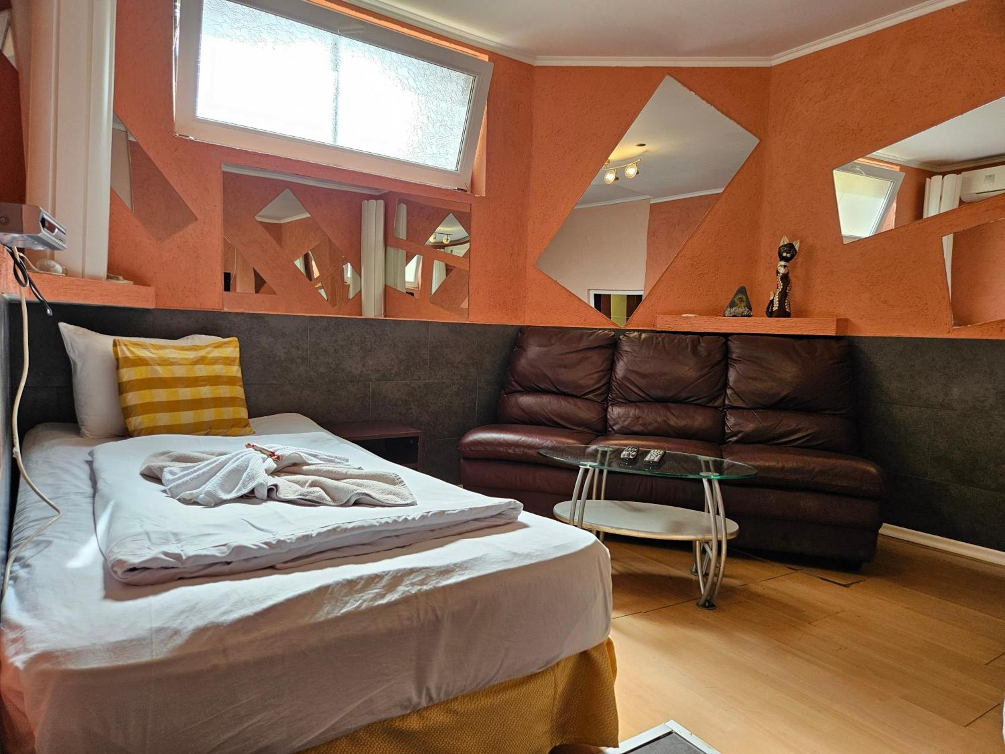 Paralax Hotel 瓦爾納 外观 照片