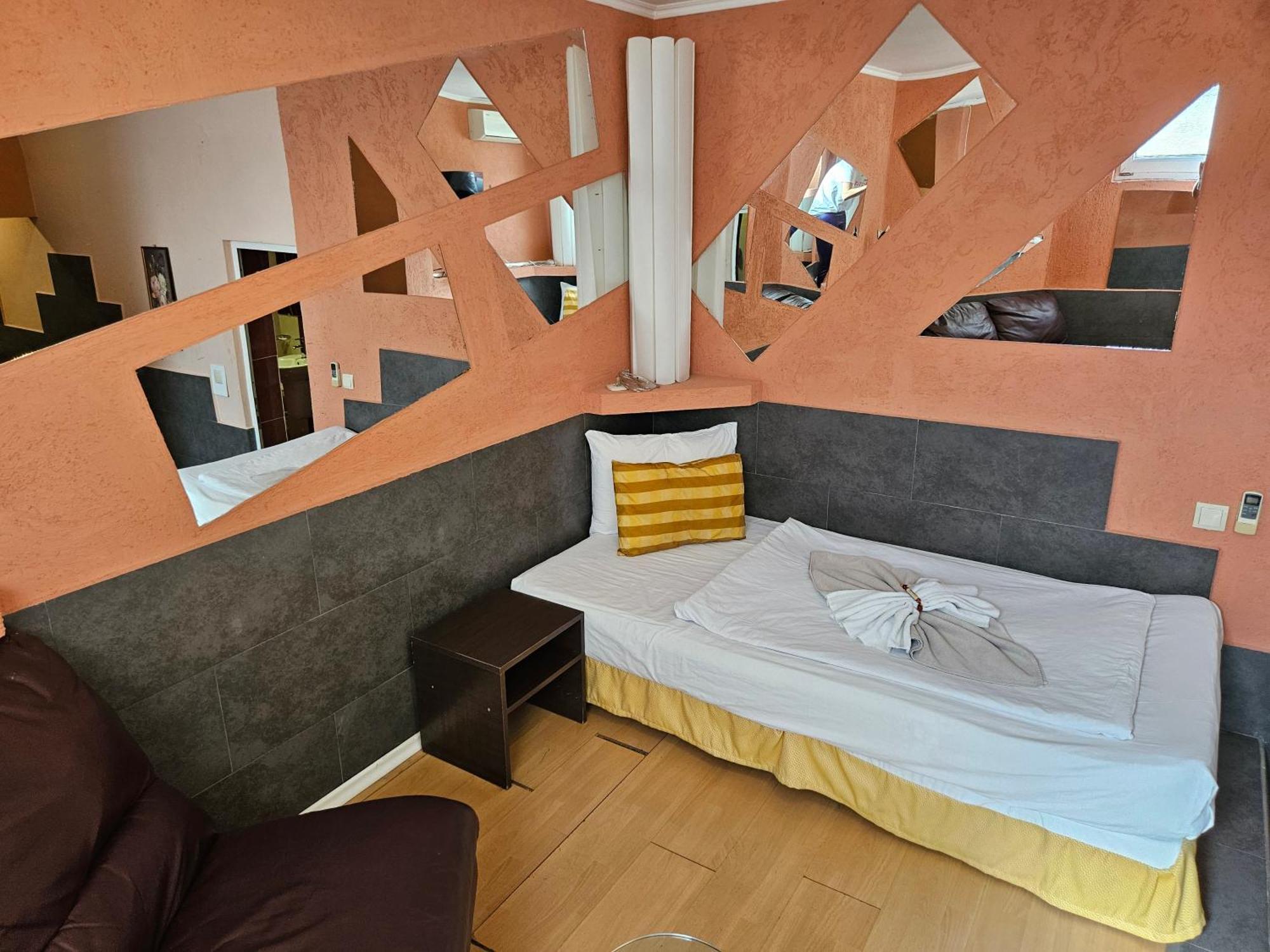 Paralax Hotel 瓦爾納 外观 照片